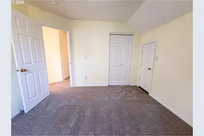 8348 SE 140th Ct, Portland, OR 97236 - Photo 4