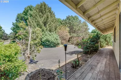 518 3rd Ave, Dallesport, WA 98617 - Photo 18