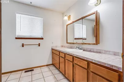 518 3rd Ave, Dallesport, WA 98617 - Photo 8