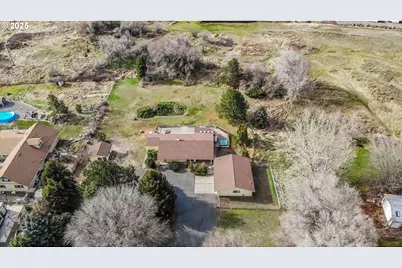 518 3rd Ave, Dallesport, WA 98617 - Photo 32