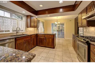 10216 SE 15th St, Vancouver, WA 98664 - Photo 8