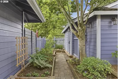 15060 SW Village Ln, Beaverton, OR 97007 - Photo 28
