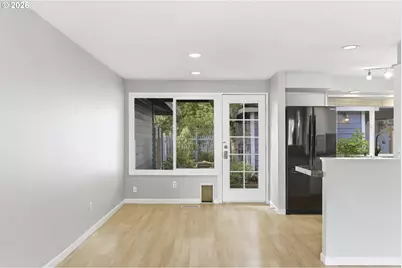 15060 SW Village Ln, Beaverton, OR 97007 - Photo 14