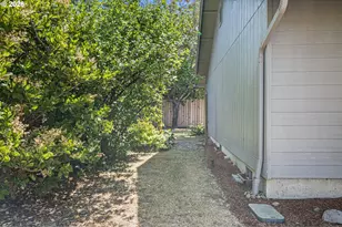 3843 Souza St, Eugene, OR 97402 - Photo 34