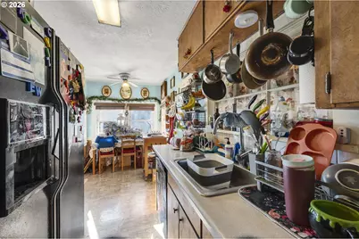 1601 SE 130th Ave, Portland, OR 97233 - Photo 18