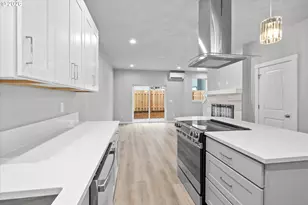 2469 NW 1st Dr, Gresham, OR 97030 - Photo 8