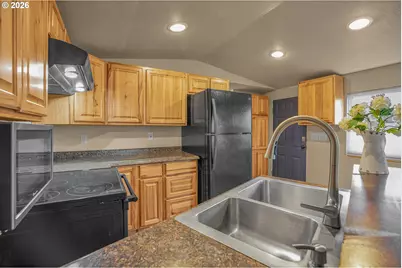 1220 NE Knowles Dr, Vancouver, WA 98685 - Photo 12