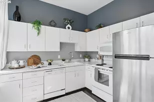 618 NW 12th Ave, Portland, OR 97209 - Photo 14