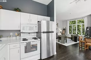 618 NW 12th Ave, Portland, OR 97209 - Photo 16