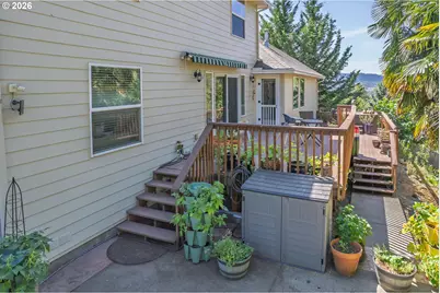 2984 NW Daysha Dr, Roseburg, OR 97471 - Photo 12