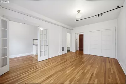 2015 NW Flanders St #214, Portland, OR 97209 - Photo 16