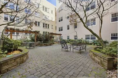 2015 NW Flanders St #214, Portland, OR 97209 - Photo 8