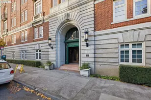 2015 NW Flanders St, Portland, OR 97209 - Photo 4