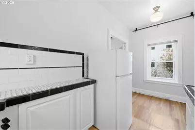 2015 NW Flanders St #214, Portland, OR 97209 - Photo 22