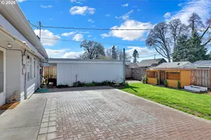 1355 Juniper St, Junction City, OR 97448 - Photo 40