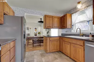 1355 Juniper St, Junction City, OR 97448 - Photo 16