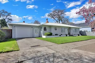 1355 Juniper St, Junction City, OR 97448 - Photo 2