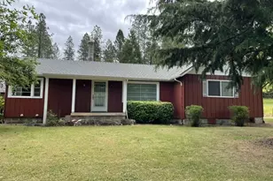 3301 Colonial Rd, Roseburg, OR 97471 - Photo 8