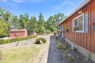 3301 Colonial Rd, Roseburg, OR 97471 - Photo 38