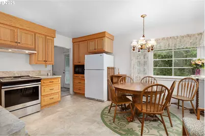 3301 Colonial Rd, Roseburg, OR 97471 - Photo 14
