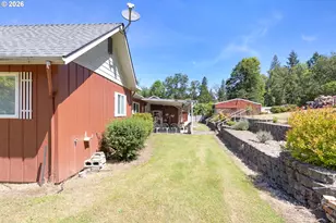 3301 Colonial Rd, Roseburg, OR 97471 - Photo 30