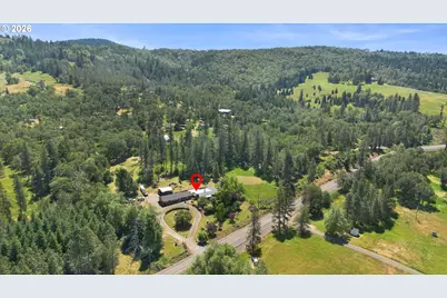 3301 Colonial Rd, Roseburg, OR 97471 - Photo 2