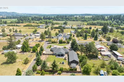5670 SE Riverside Dr, McMinnville, OR 97128 - Photo 4