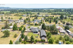 5670 SE Riverside Dr, McMinnville, OR 97128 - Photo 4
