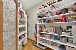 5670 SE Riverside Dr, McMinnville, OR 97128 - Photo 26