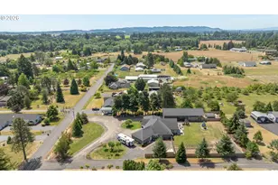 5670 SE Riverside Dr, McMinnville, OR 97128 - Photo 46