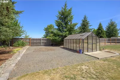 5670 SE Riverside Dr, McMinnville, OR 97128 - Photo 40