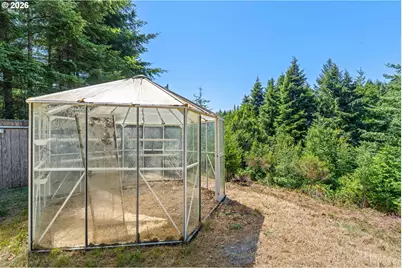 95496 Highway 42, Coos Bay, OR 97420 - Photo 14