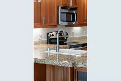 520 SE Columbia River Dr #212, Vancouver, WA 98661 - Photo 14