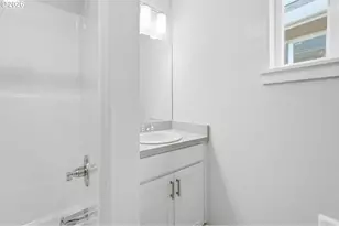 1224 SE 151st Ave, Portland, OR 97233 - Photo 20
