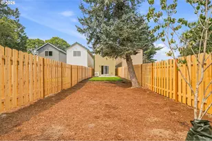 1224 SE 151st Ave, Portland, OR 97233 - Photo 10