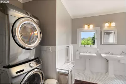 1060 W 17th Ave, Eugene, OR 97402 - Photo 32