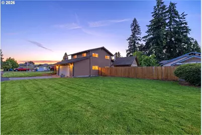 102 Sherwood Ln, Castle Rock, WA 98611 - Photo 2