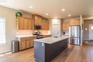 836 Durham Ave, Sutherlin, OR 97479 - Photo 24
