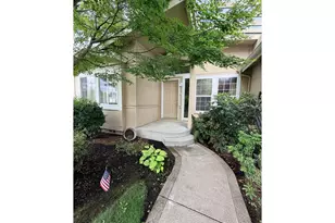 4055 Royal Ave, Eugene, OR 97402 - Photo 2