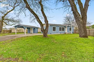 1202 N Park Ave, Eugene, OR 97404 - Photo 2