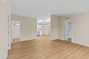 1202 N Park Ave, Eugene, OR 97404 - Photo 8