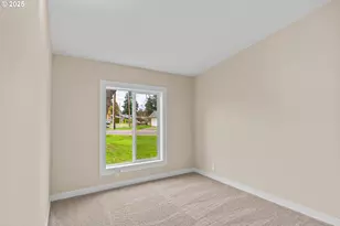 1202 N Park Ave, Eugene, OR 97404 - Photo 20