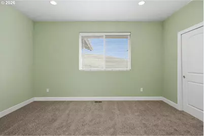 340 NE 7th St, Dufur, OR 97021 - Photo 12