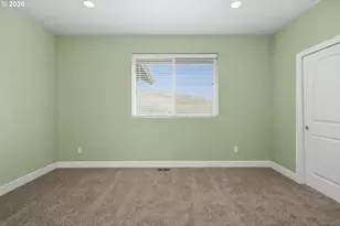 340 NE 7th St, Dufur, OR 97021 - Photo 12