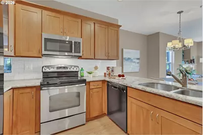 614 S Nevada St #A, Portland, OR 97219 - Photo 12