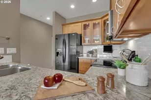 614 S Nevada St, Portland, OR 97219 - Photo 14