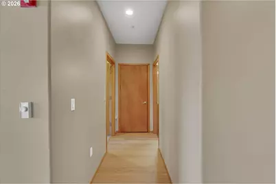 614 S Nevada St #A, Portland, OR 97219 - Photo 22