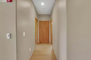 614 S Nevada St, Portland, OR 97219 - Photo 22