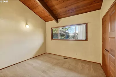 19619 SE Cottonwood St, Milwaukie, OR 97267 - Photo 18