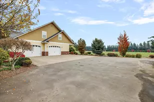 10667 Hovenden Ln, Woodburn, OR 97071 - Photo 6